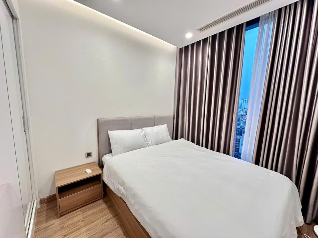 Luxury Apartment In Vinhomes Metropolis Hanoi Exterior photo